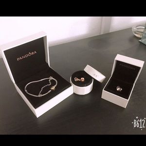 Pandora bracelete with charms